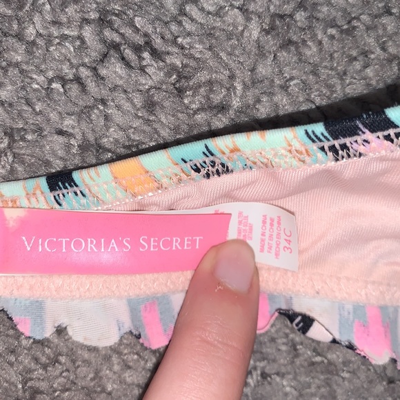 Victoria’s Secret Bikini Top - Picture 3 of 3